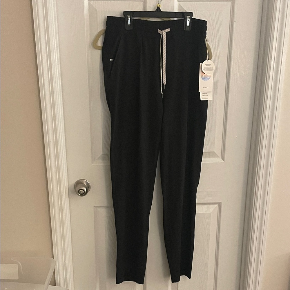 Vuori Men's Black Joggers with Drawstring